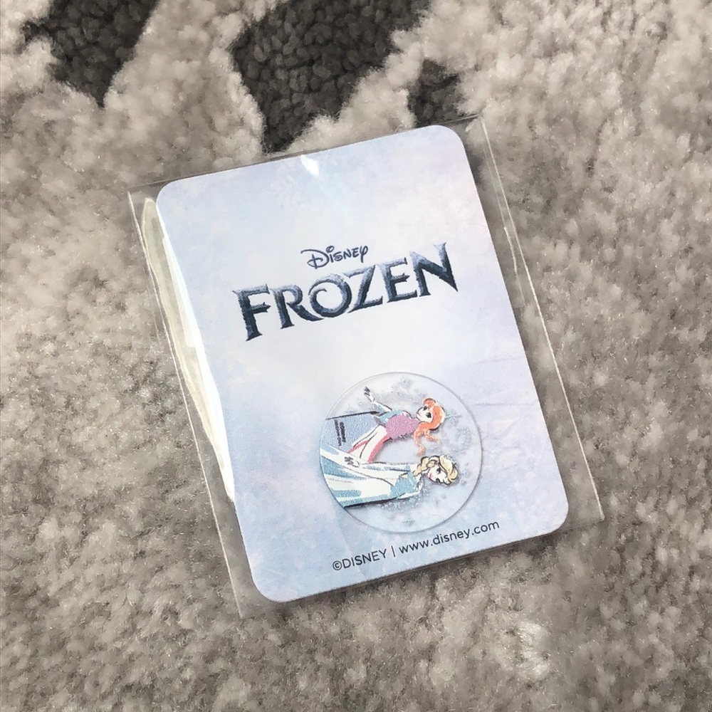 ❤️$9 NWT Origami Owl Disney Frozen Clear Plate